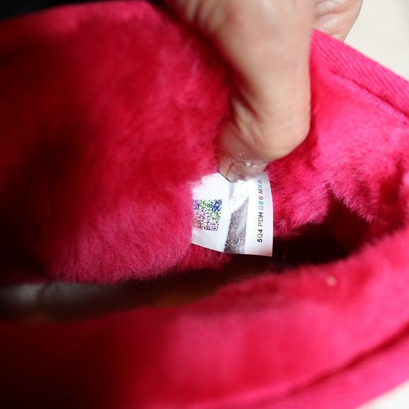 NIB UGG YOUTH 5 6 WOMEN'S 7 8 MINI SUEDE SHEARLING BOOTS RADISH PINK - Picture 5 of 6